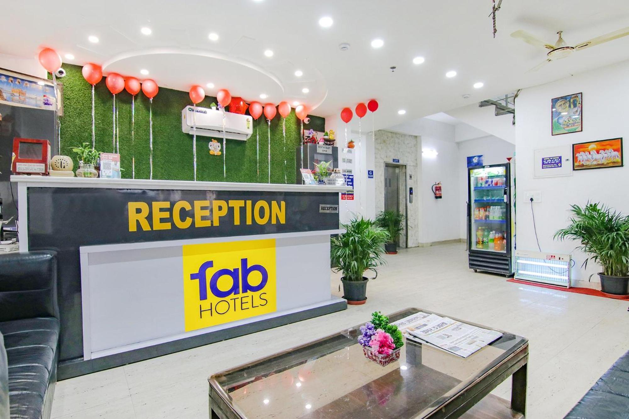 Fabhotel Gp Royal Chandīgarh Exteriör bild