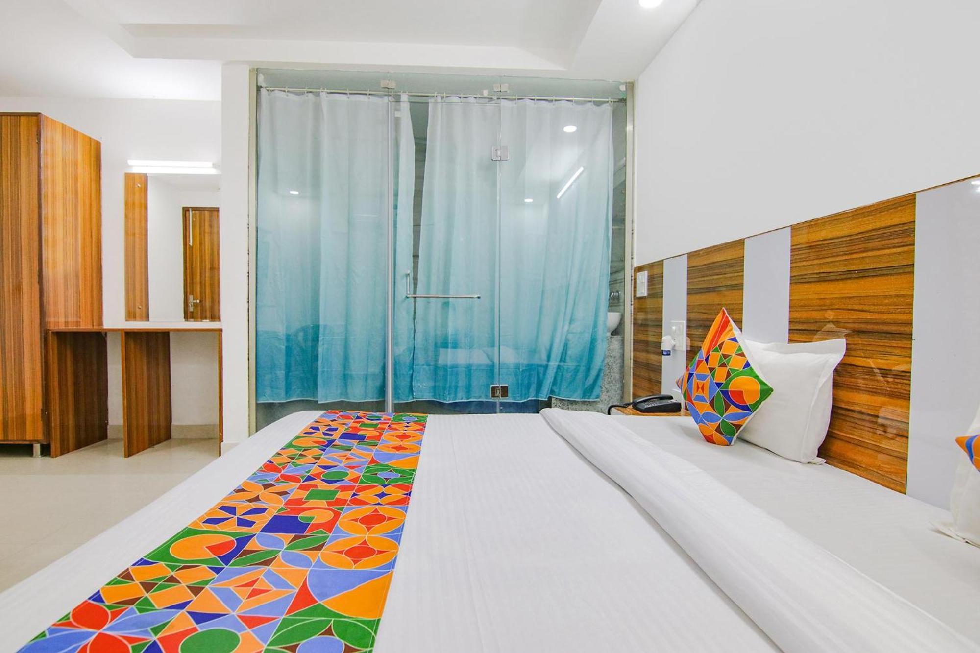 Fabhotel Gp Royal Chandīgarh Exteriör bild